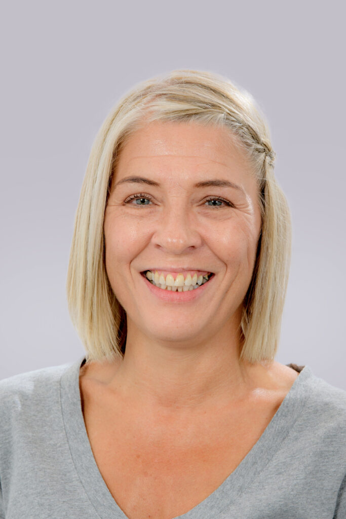 Julie D Wan